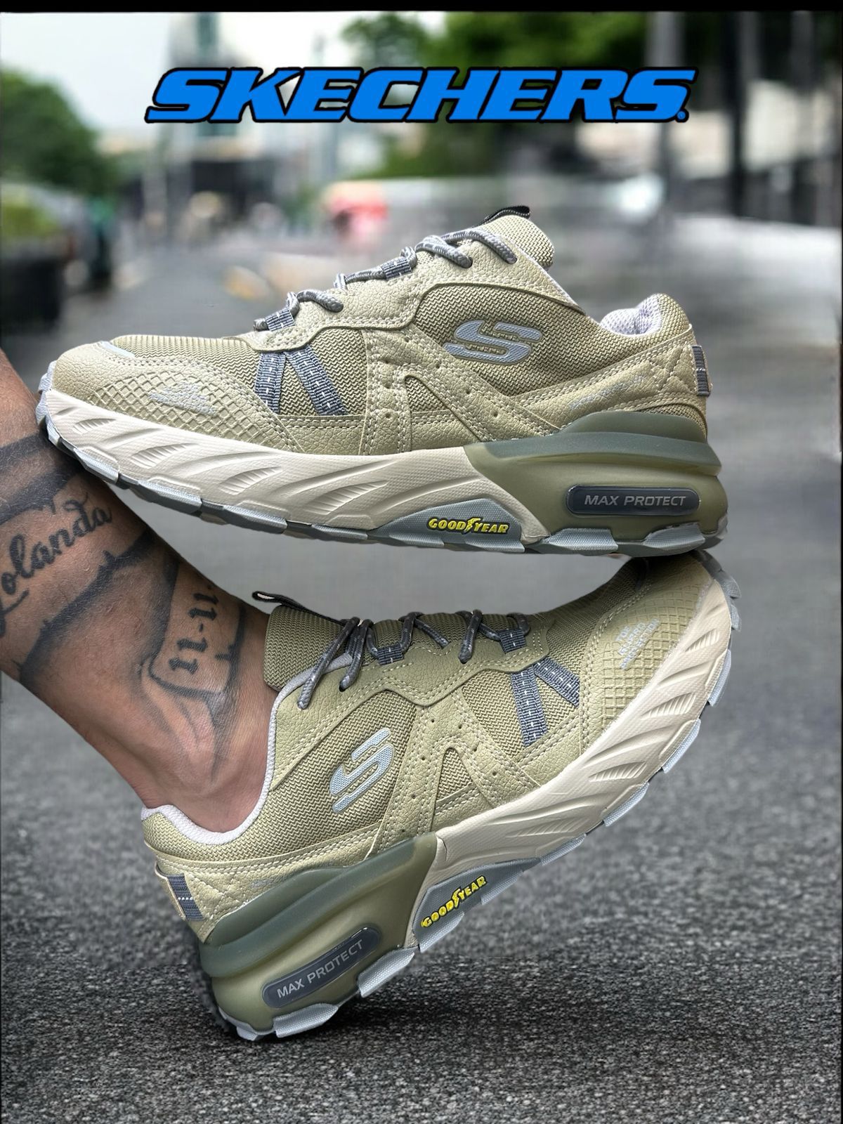 SKECHERS MAX PROTECT