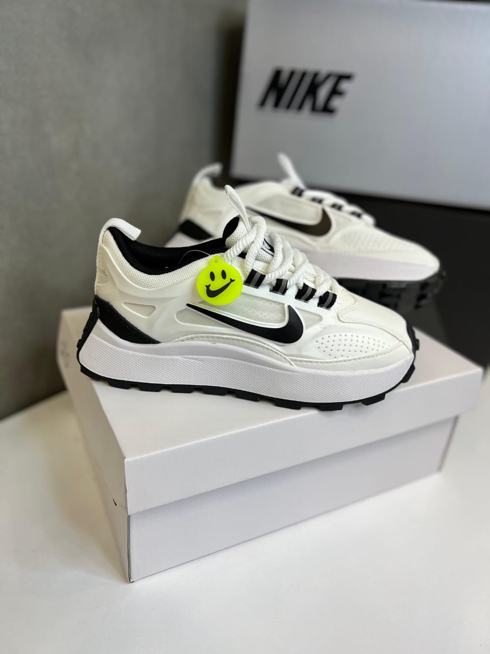NIKE BAILLEILY
